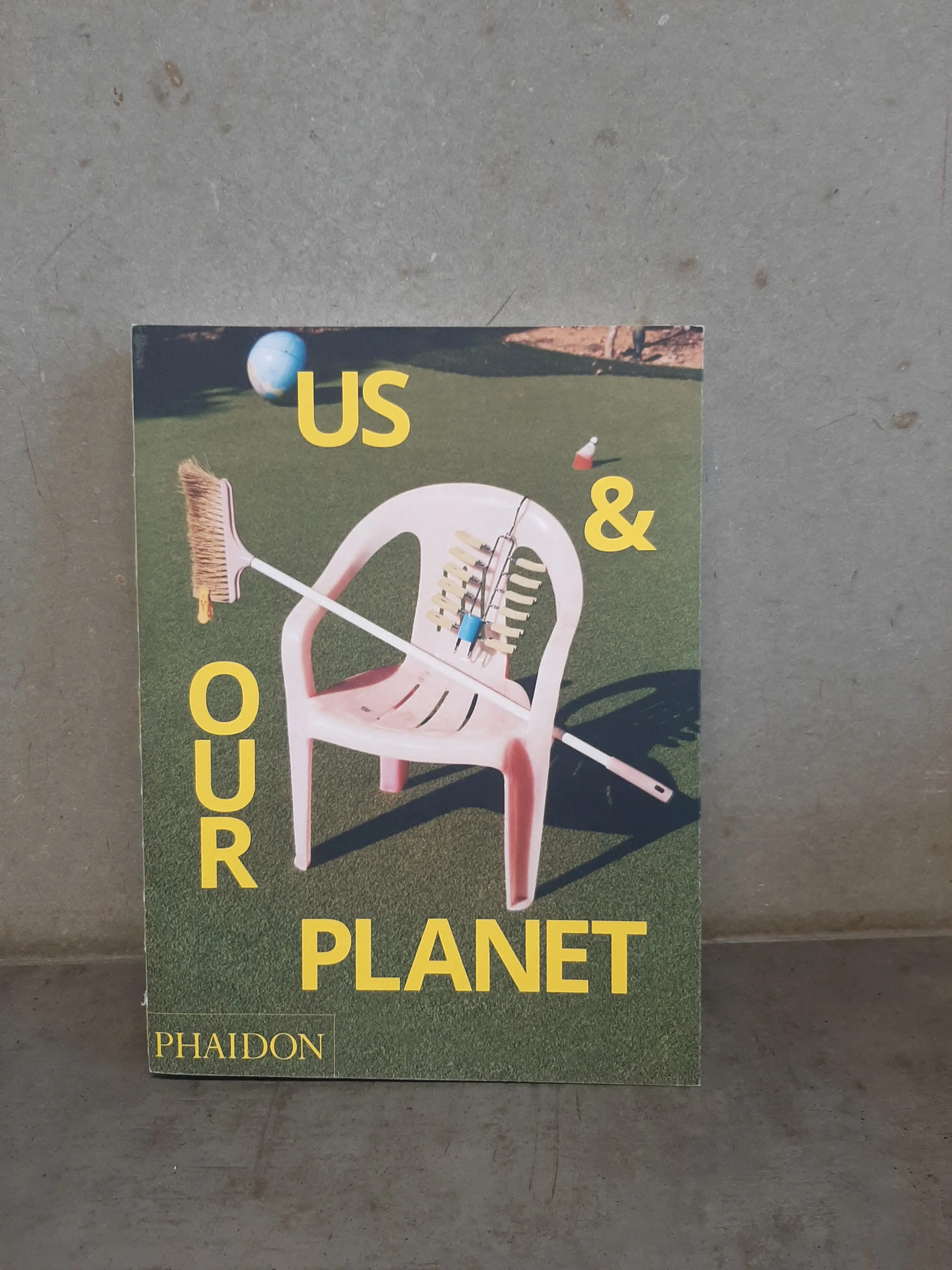 Kniha Us and our planet