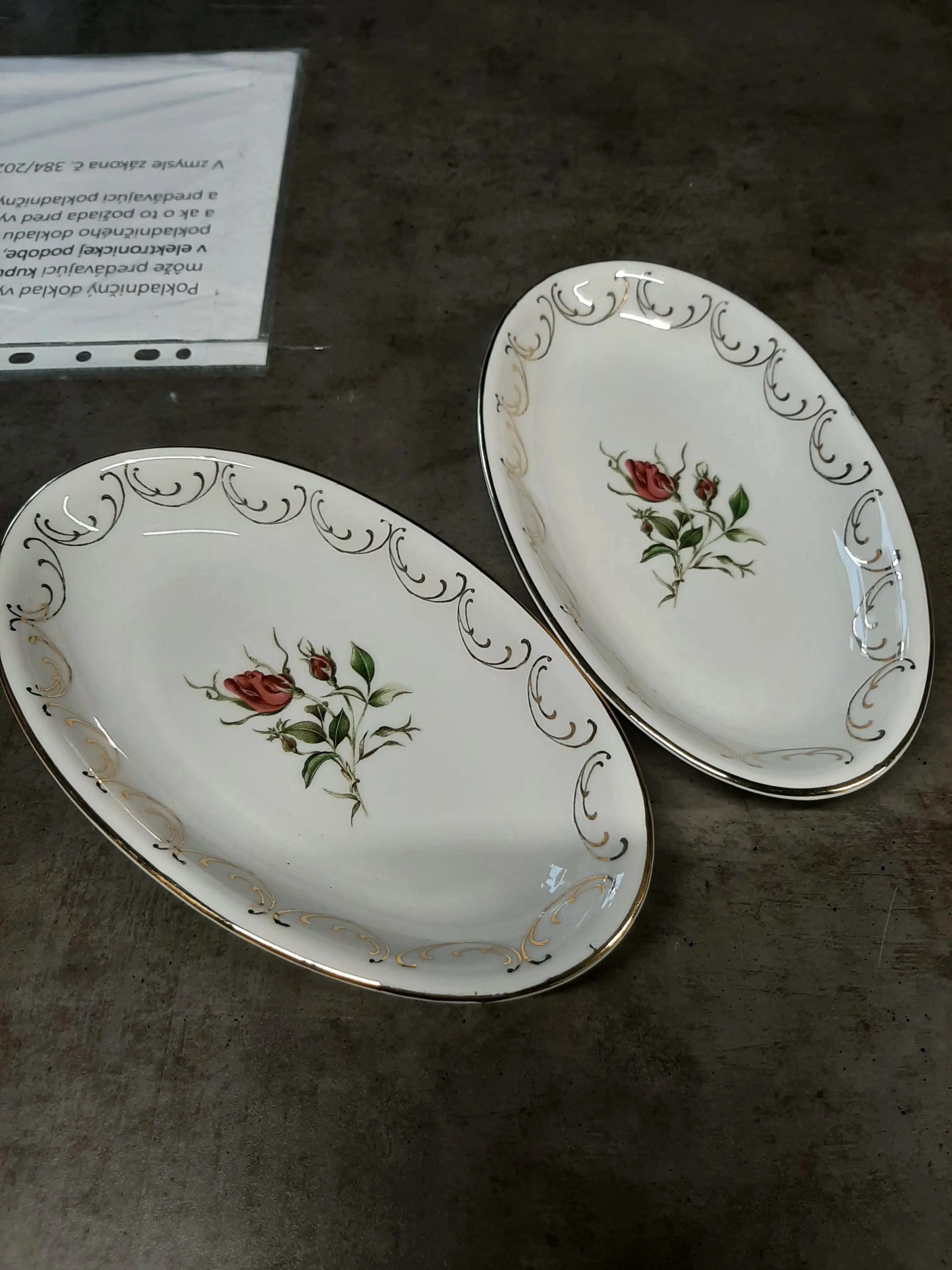 2ks porcelánové misky,dĺžka 22cm,Czechoslovakia