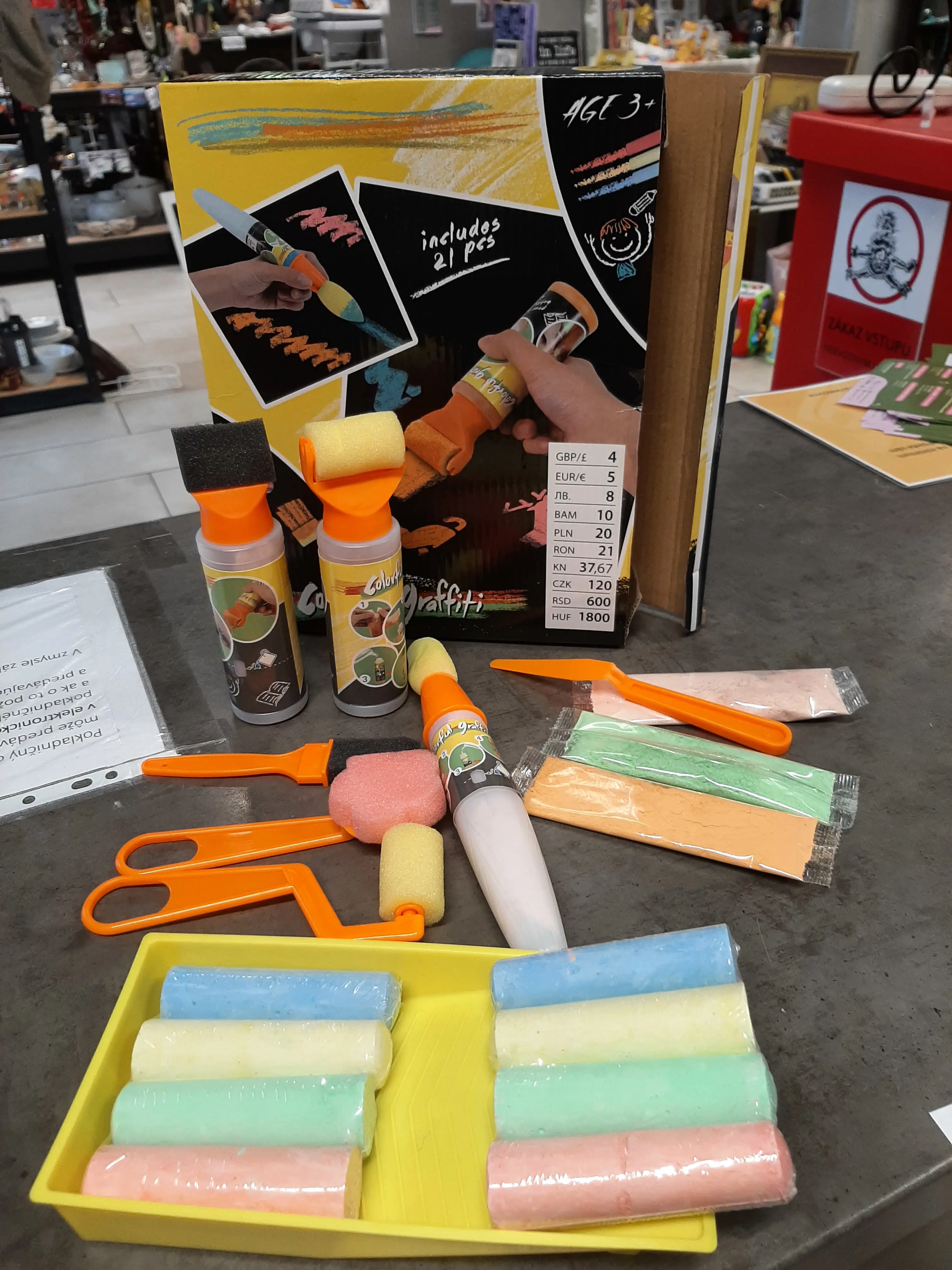 Grafiti,nové,zabalené,chýbajú len šablony