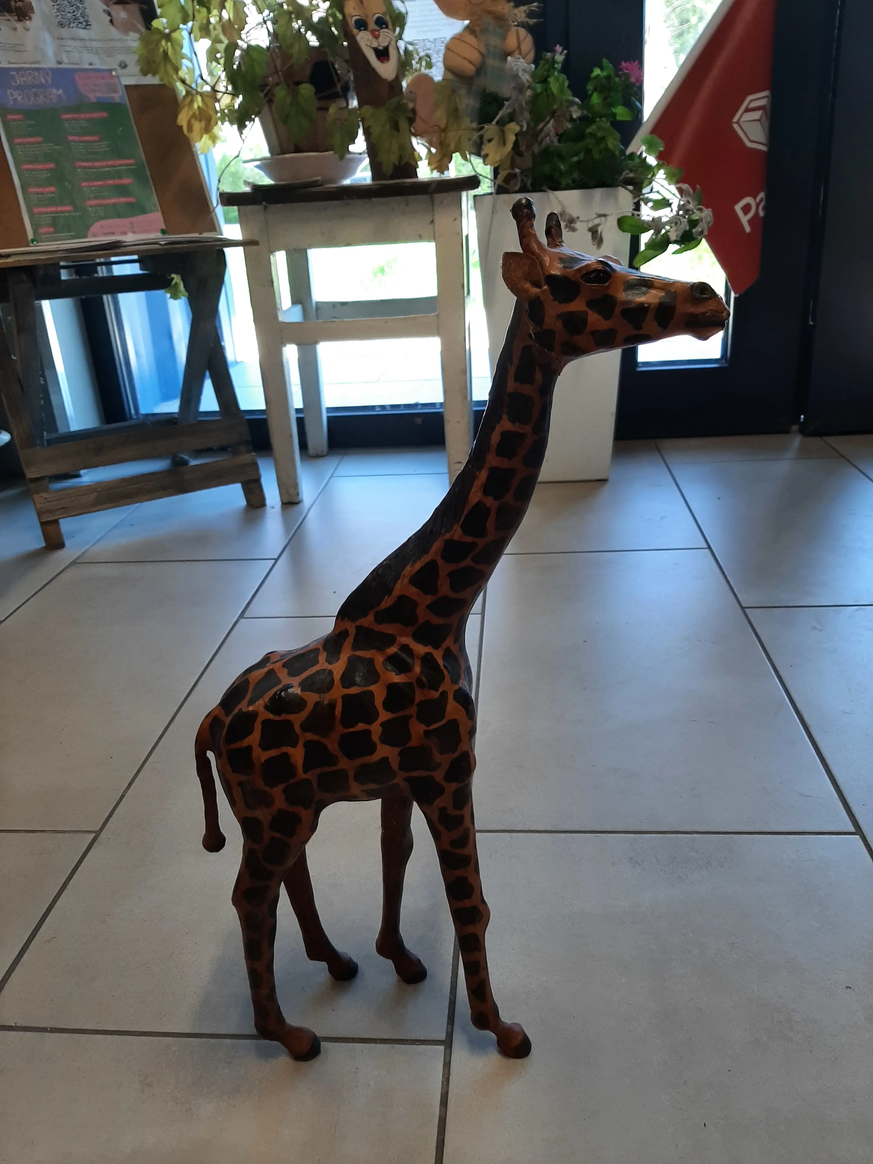 Žirafa,obtiahnutá kožou,47cm