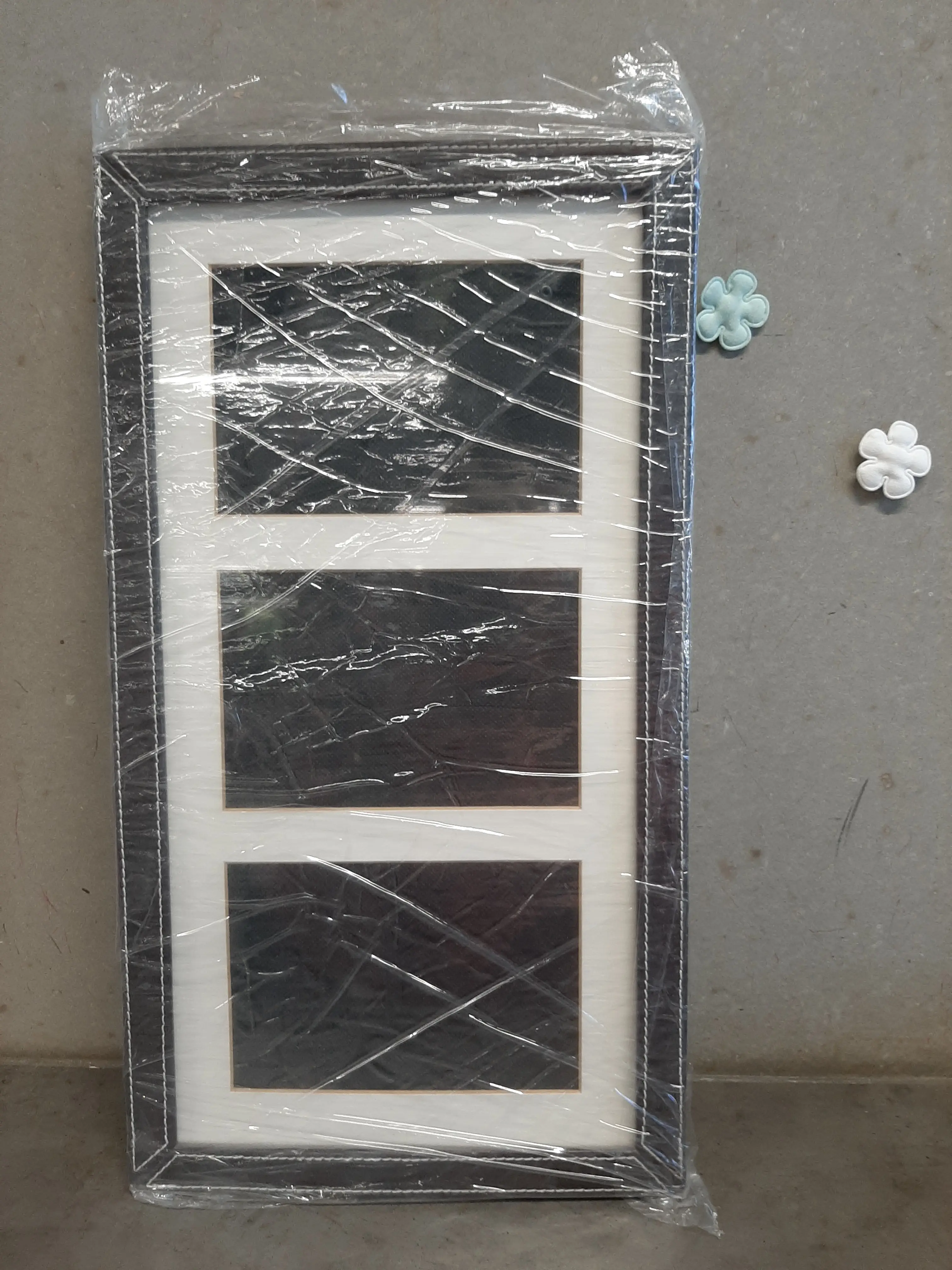 Rámik na tri fotky,prešívaná koža,sklo