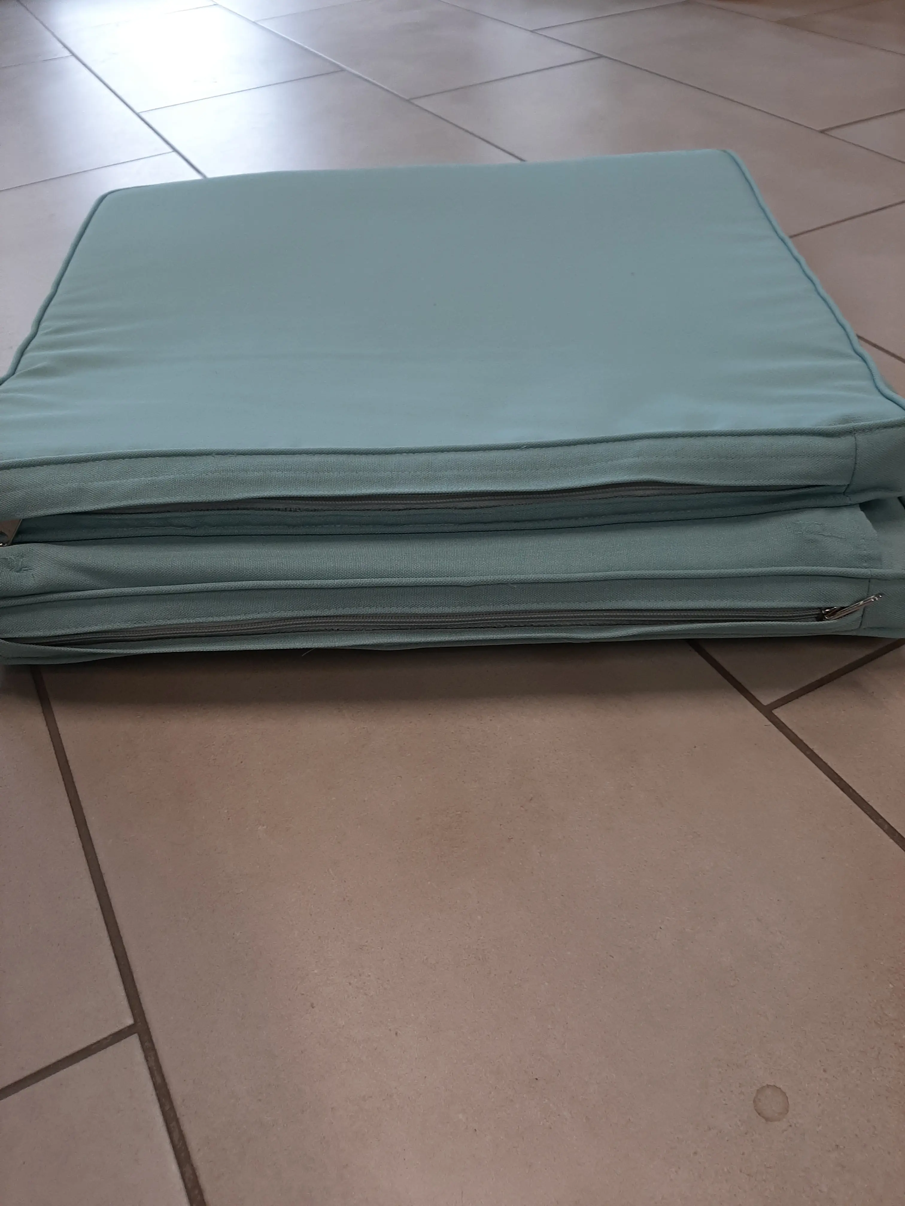 Podsedák,103x50cm,prateĺné poťahy na zips