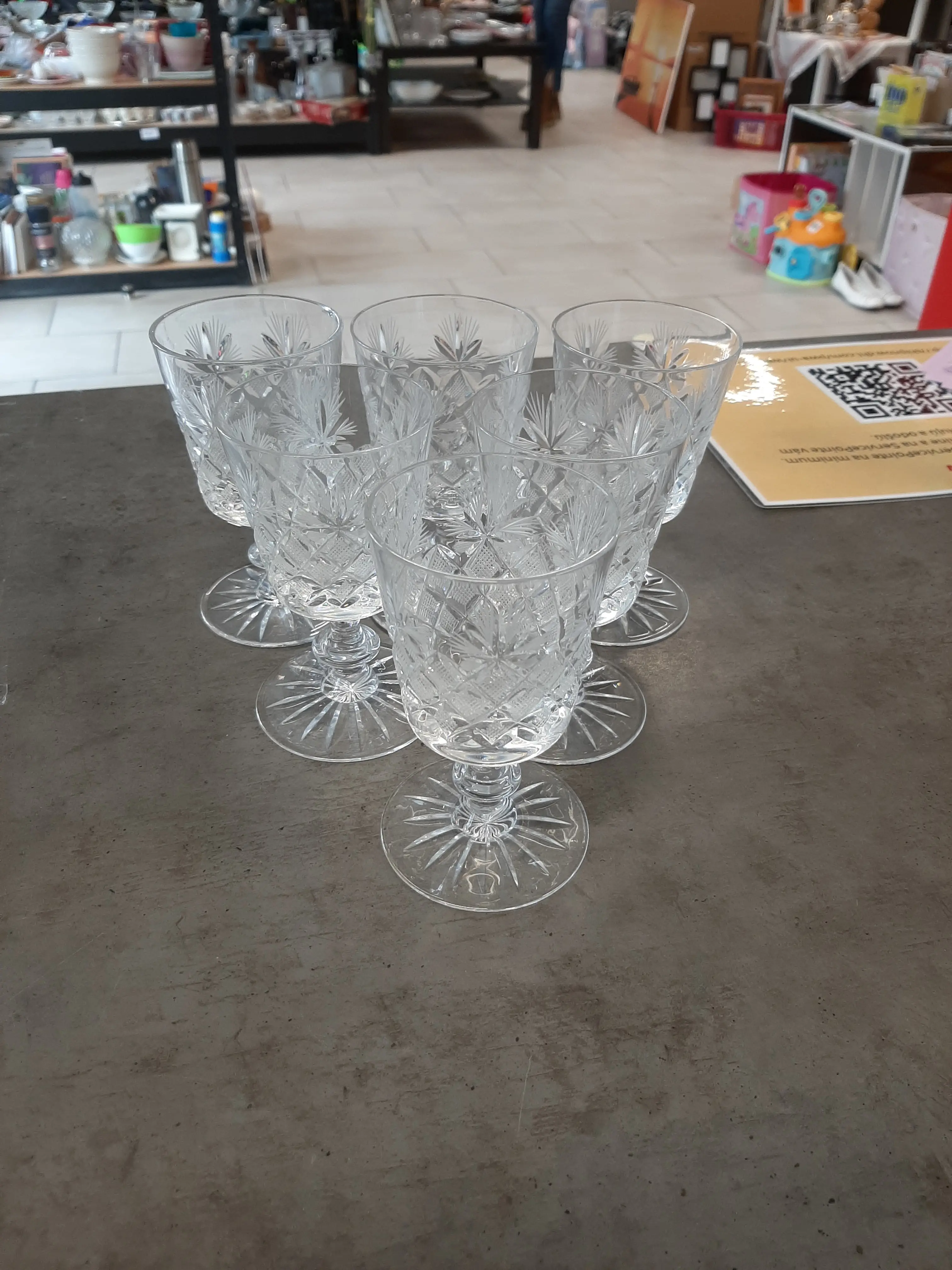 Brúsené poháre na stopke, 6ks