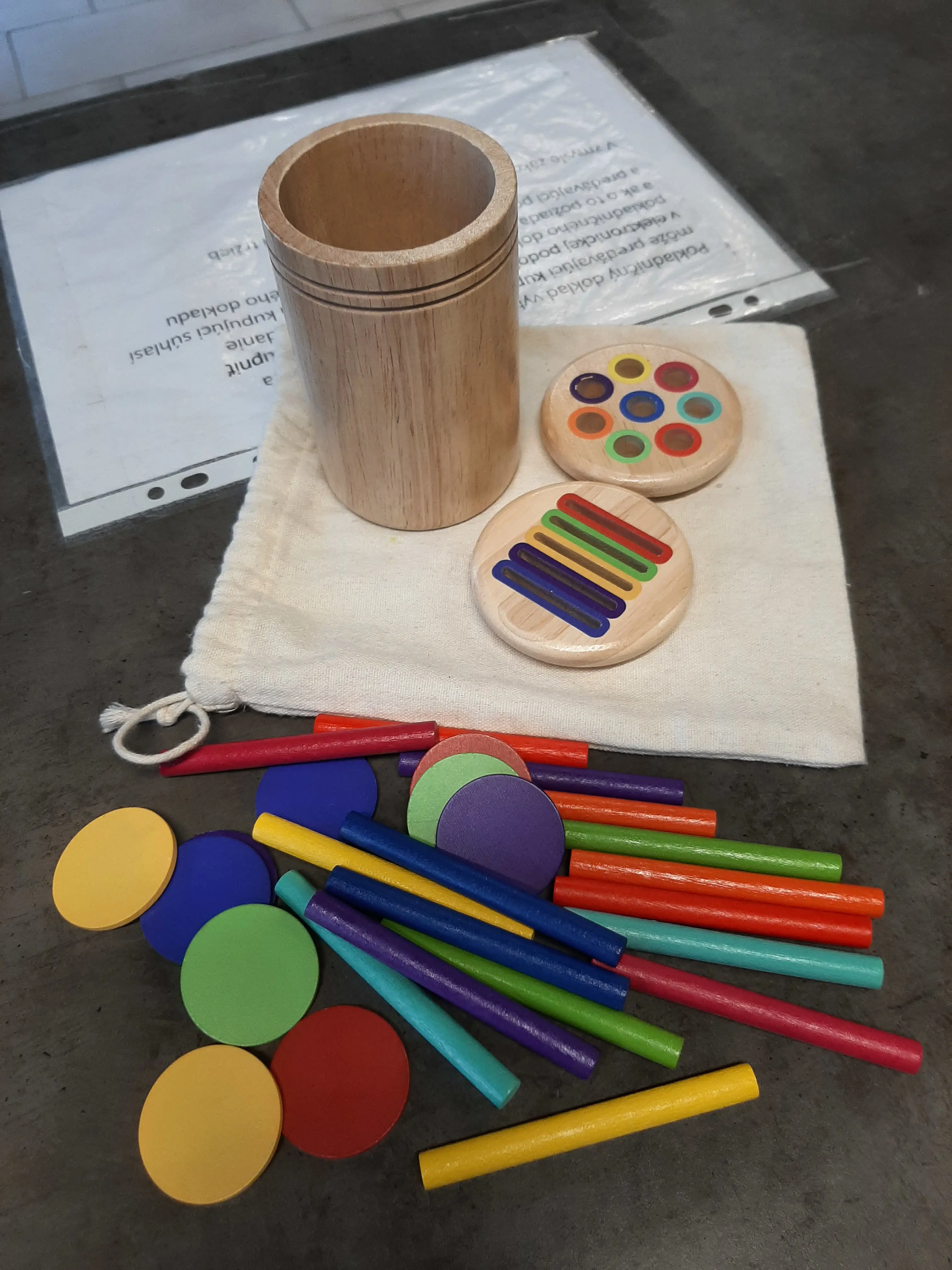 Montessori hračka na výučbu farieb