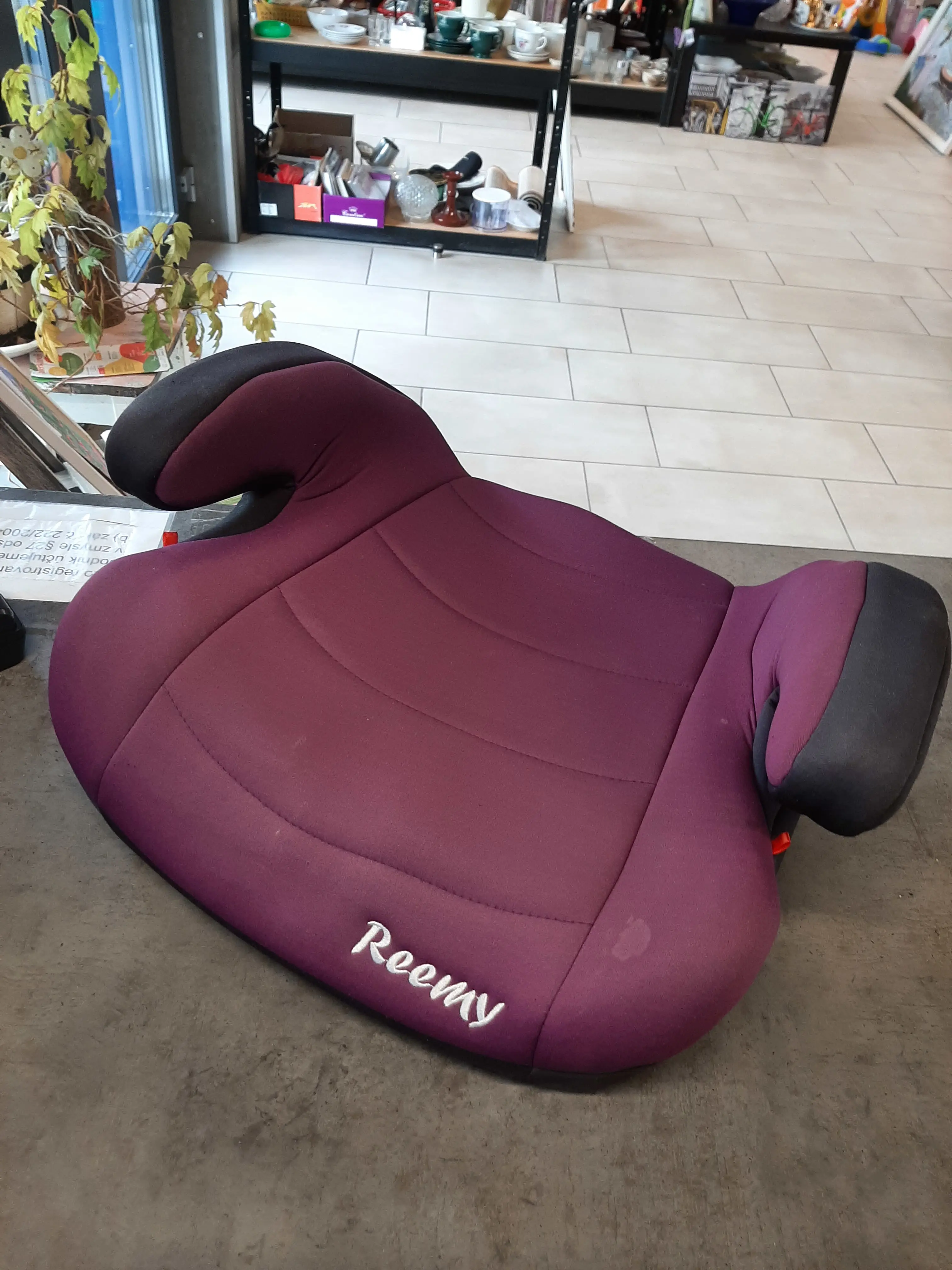 Podsedák Reemy s isofixom/15-36kg