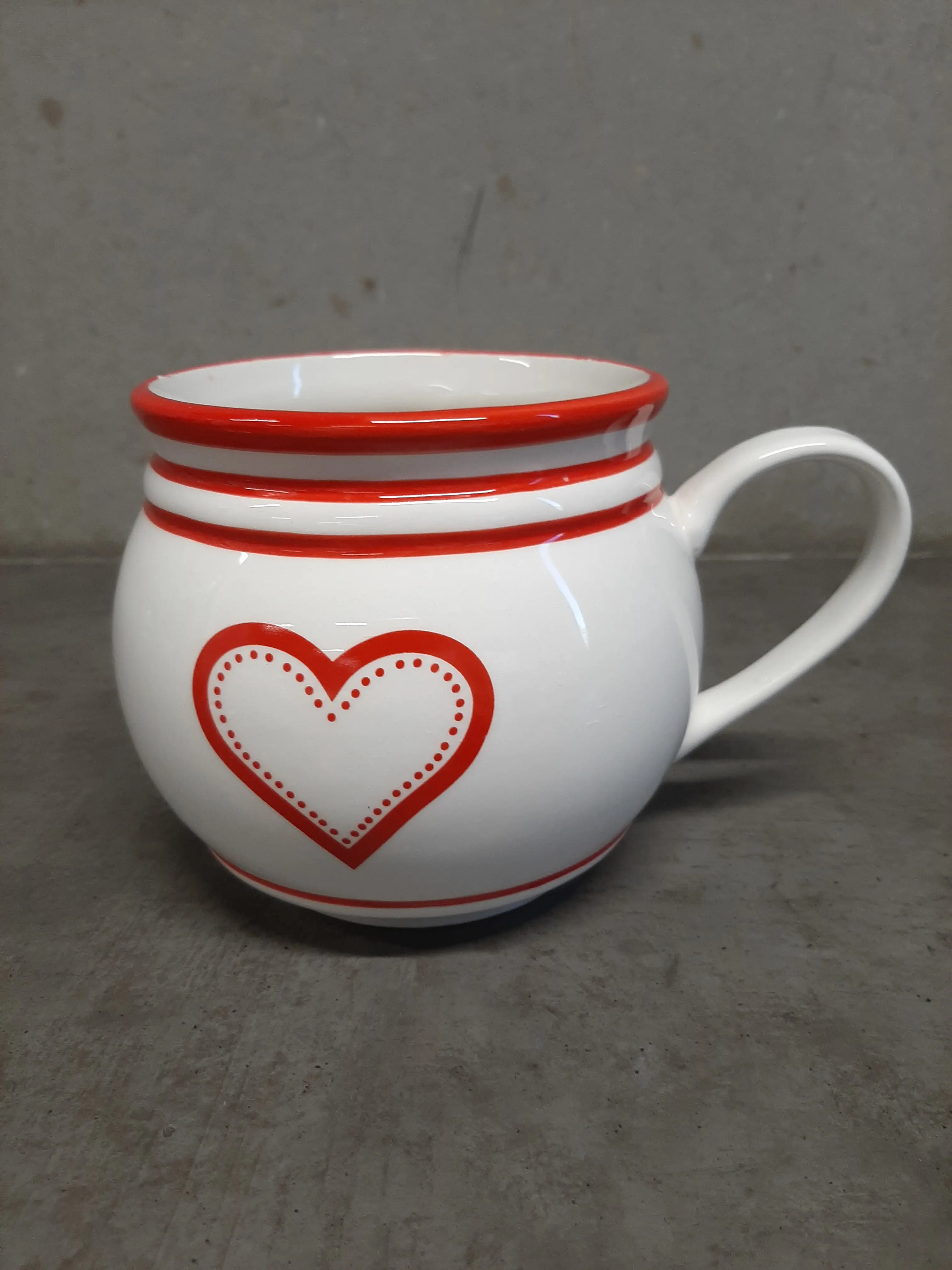 Šálka so srdiečkom,nová/0,5l