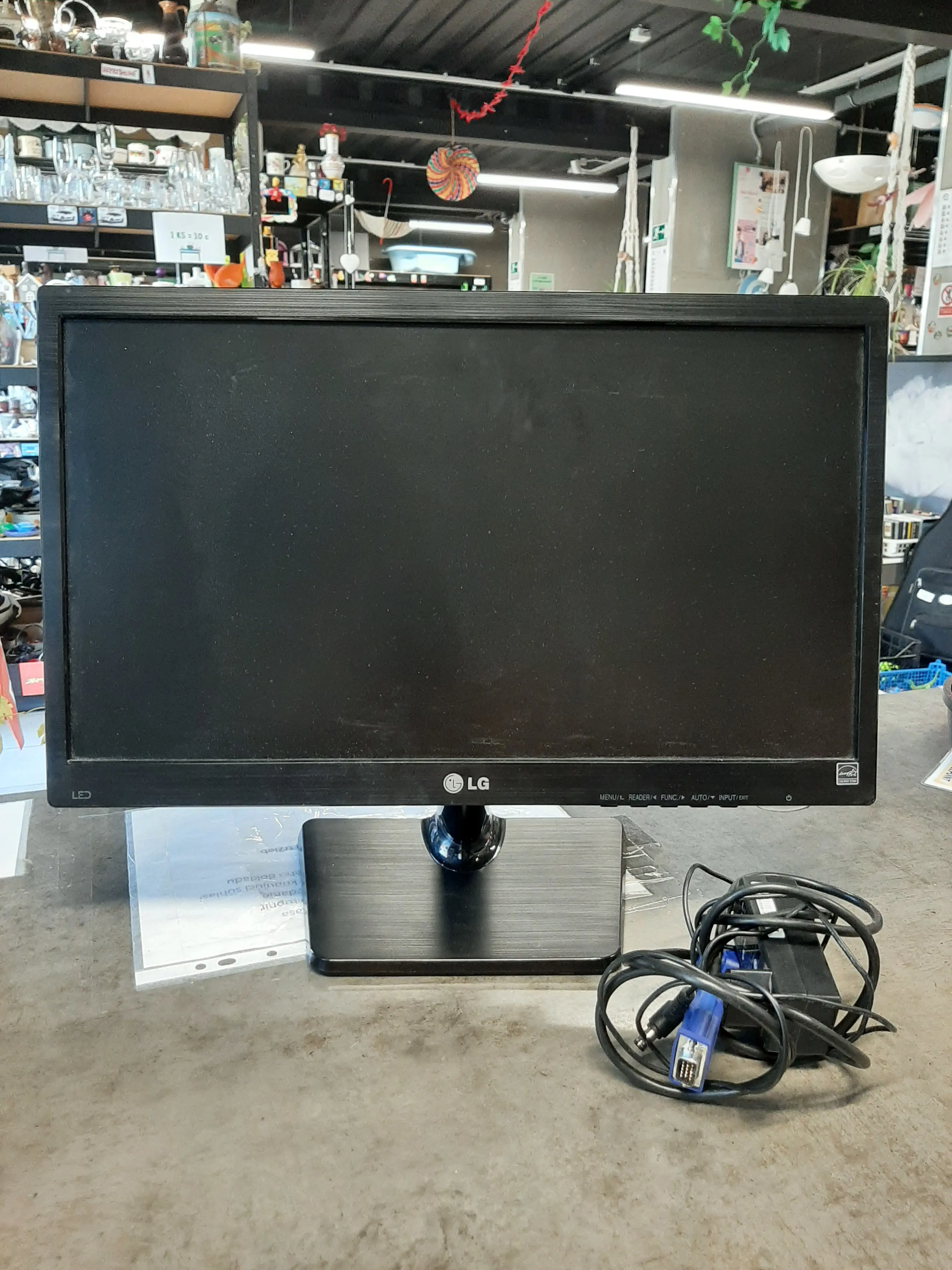 LG monitor