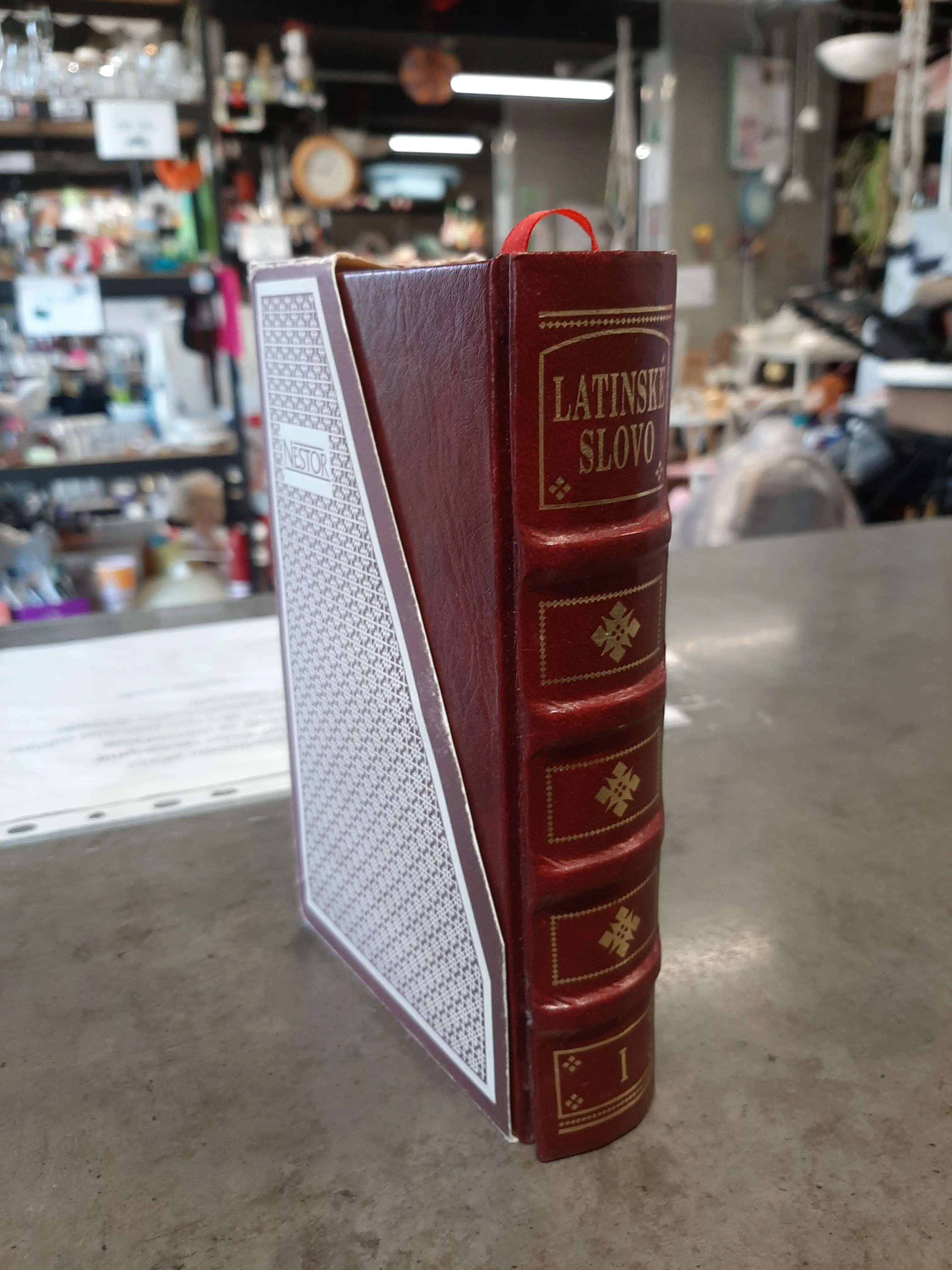Latinské slovo l.diel