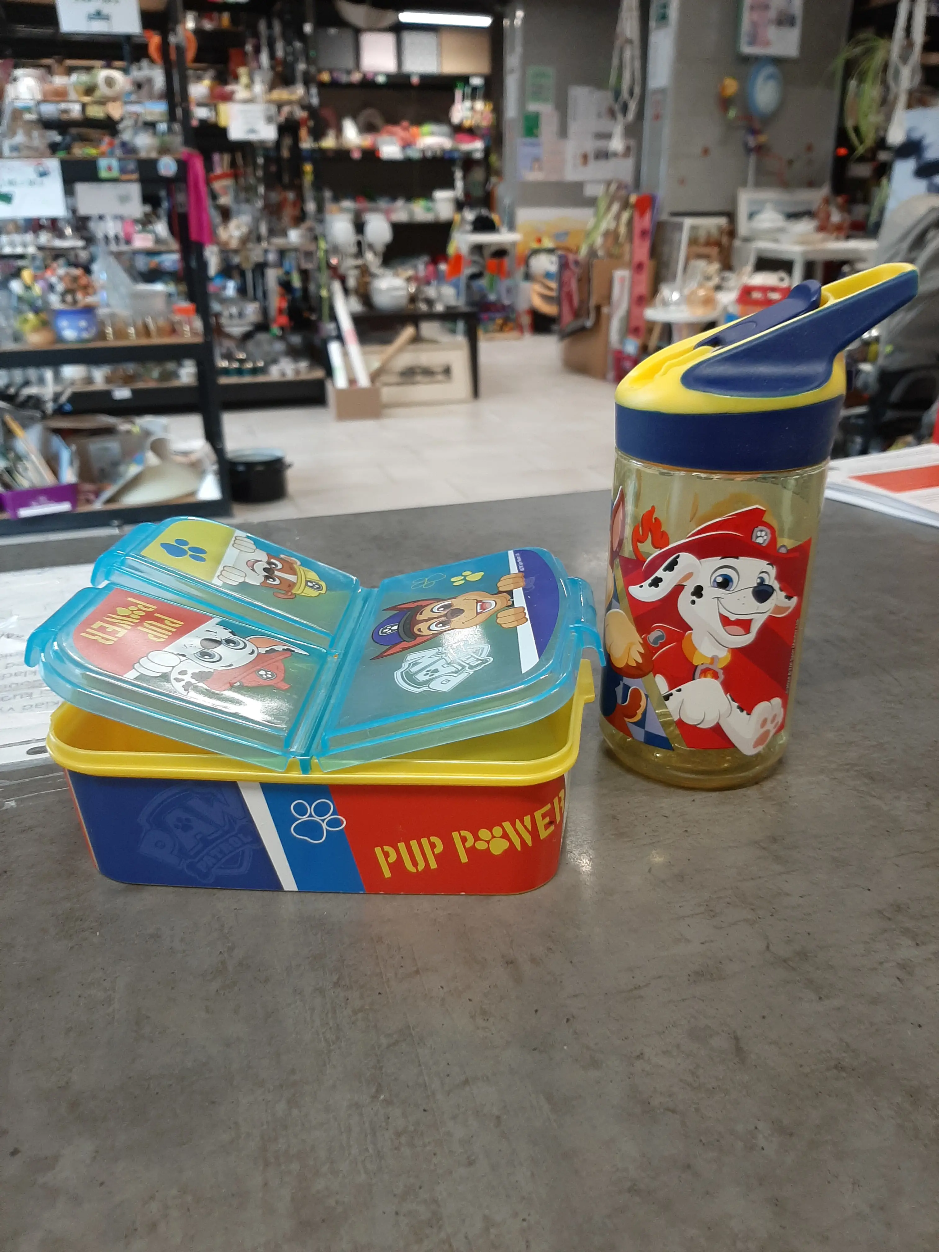 Obedár a fĺaška  Paw patrol