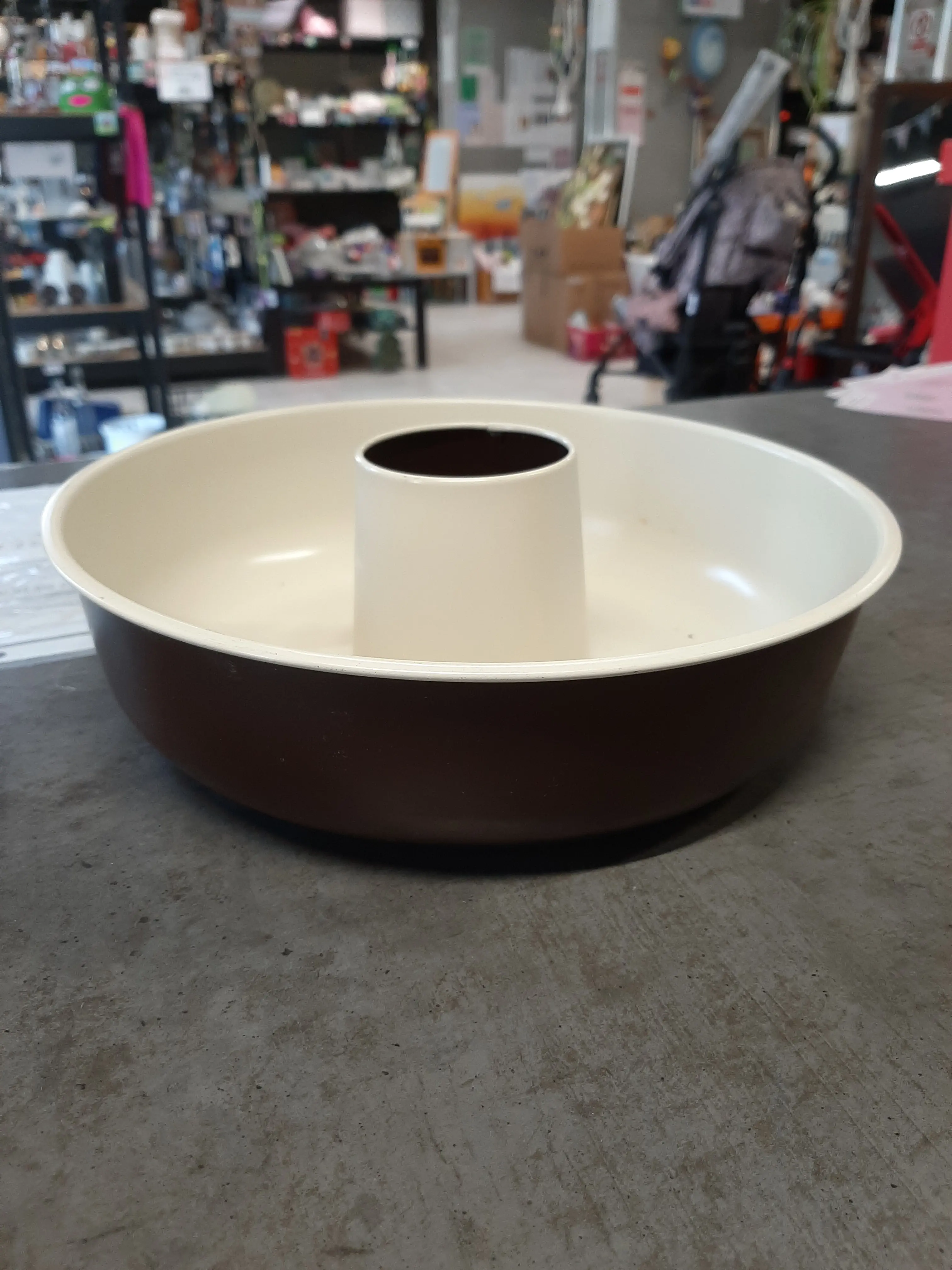 Forma na bábovku,priemer 25cm,výška 7cm